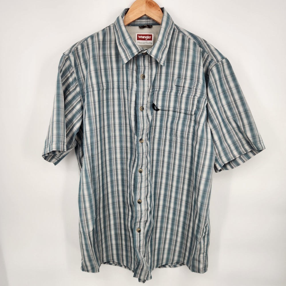 Wrangler Men's Blue White Striped Plaid Utility Fishing Shirt Short Sleeve Sz L - Picture 2 of 7